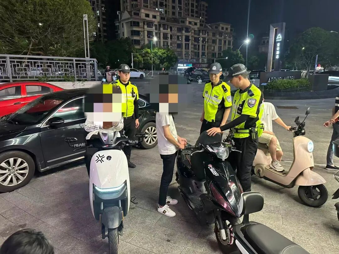 铁骑2.jpg