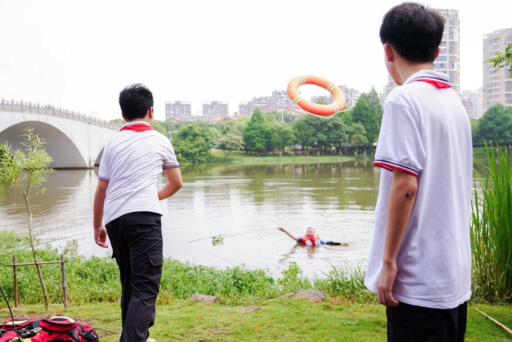 抚州:“沉浸式”防溺水教学,守护青少年安全