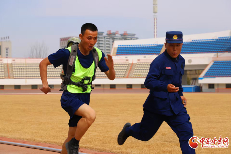 “没有强健的体魄就无法持续完成一场救援”