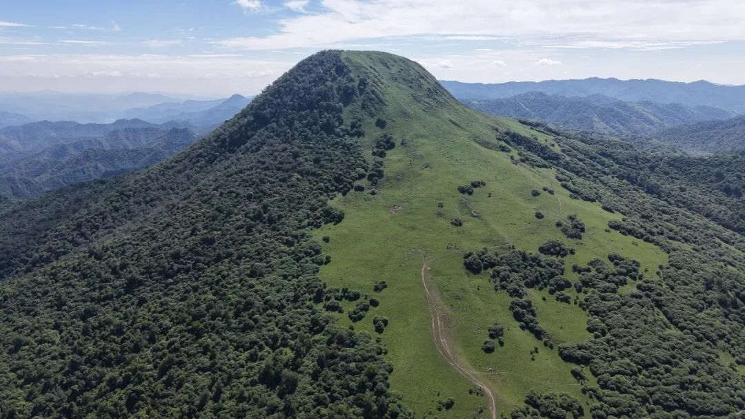 牛顶山　赵晨旭　摄