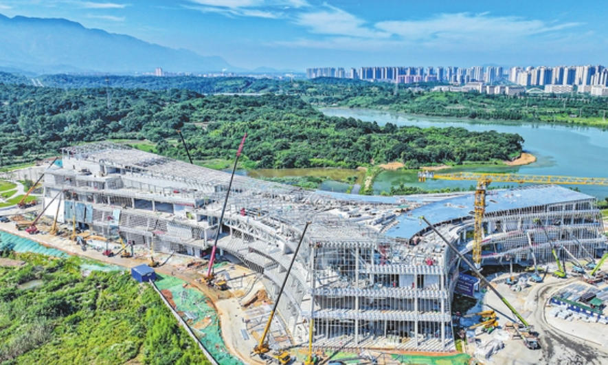 九江：热火朝天赶进度（图）