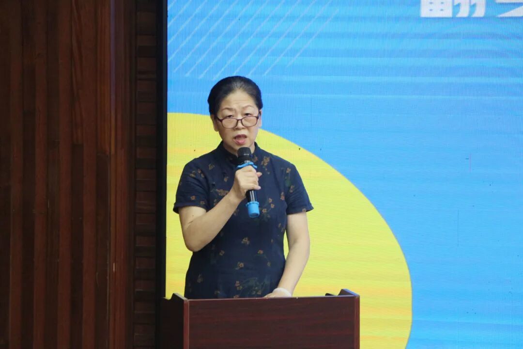 翻身实验学校东校区（崛起实验中学初中校区）常务副校长吴建平