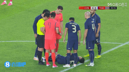 0-0！国足还是赢不了泰国，24脚射门1球未进