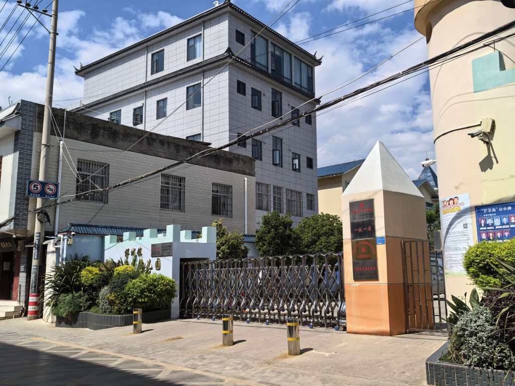 涉事学校之一。