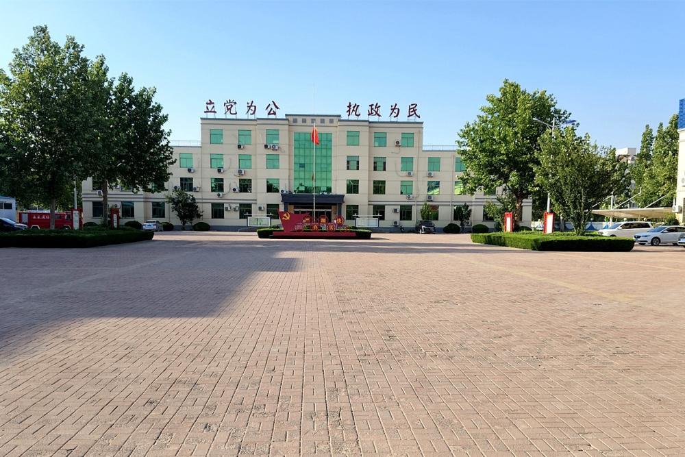 德州陵城区宋家镇连续四年开放镇政府大院免费向辖区群众开放使用。