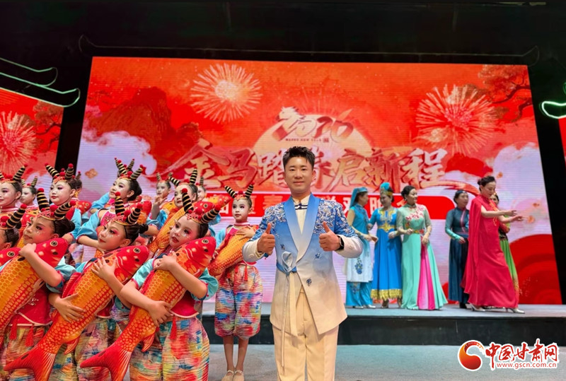 罗杰认真对待每一次登台演出的机会
