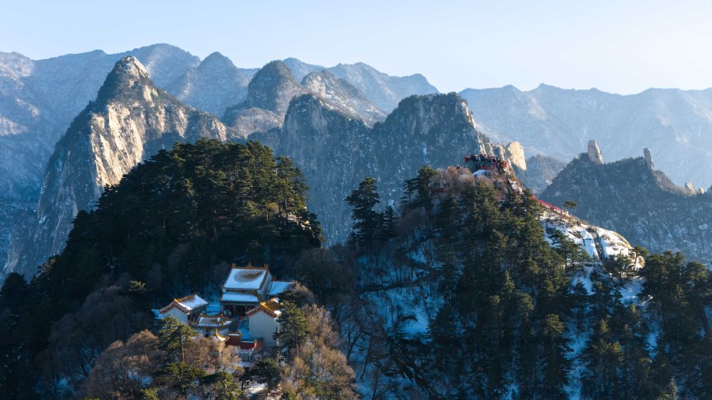 2025年2月3日拍摄的华山群峰（无人机照片）。
