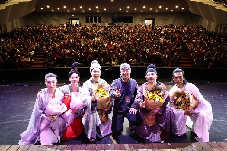 《我爱桃花》巡演谢幕照