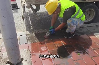 保定：巡查清除“绊脚钉”，常态化开展道路隐患排查整治