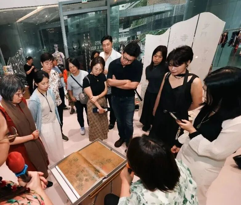 “山水有相逢——唐平艺术展”开幕，一场发生在香港社区里的可持续人文盛会