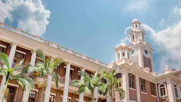 港大连续两年于QS世界大学排名中位居于第11位，为亚洲区内第二高