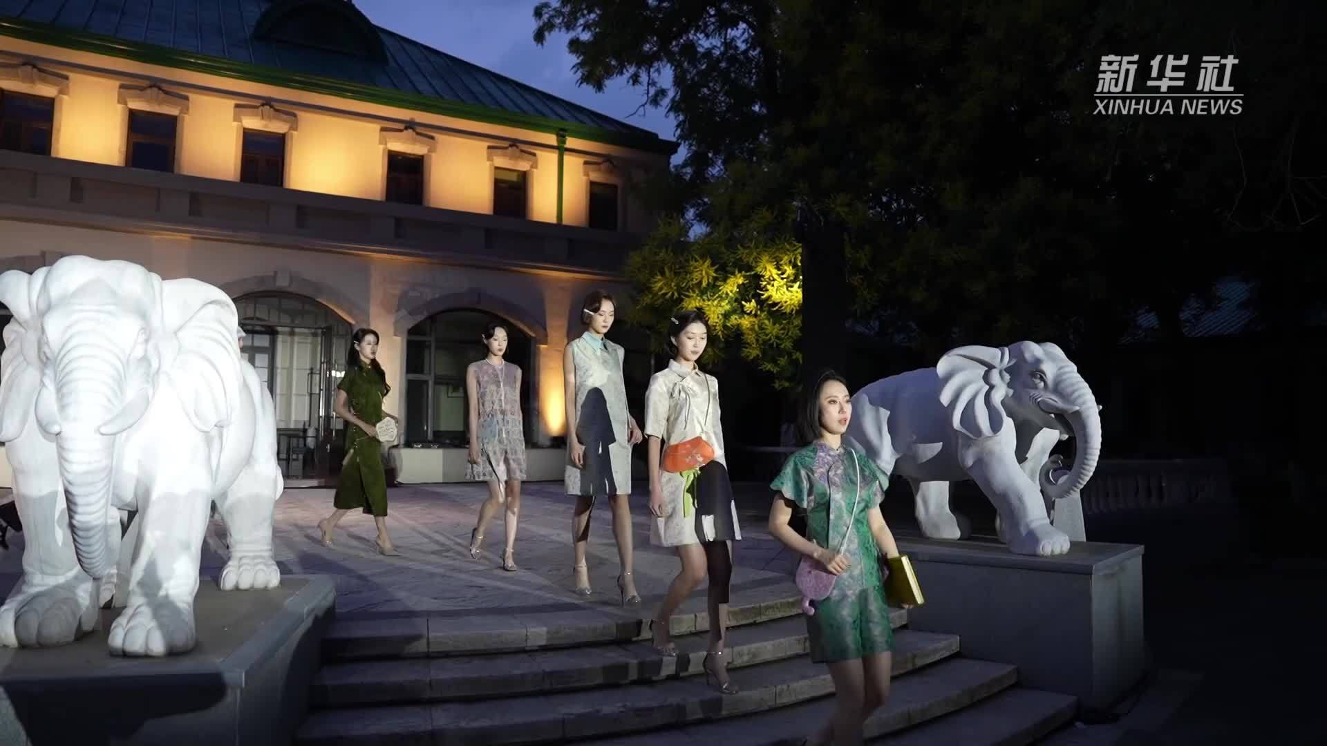 旗袍秀点亮沈阳浪漫夏夜