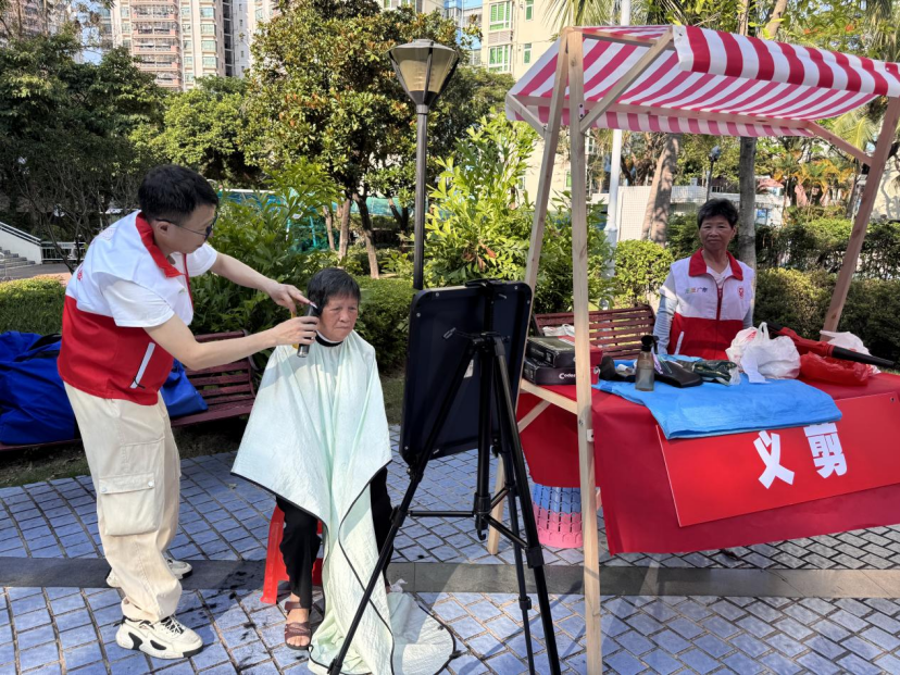 庄边社区“志愿便民街”开张:十项公益服务送到家门口,打造“邻里互助”新模式