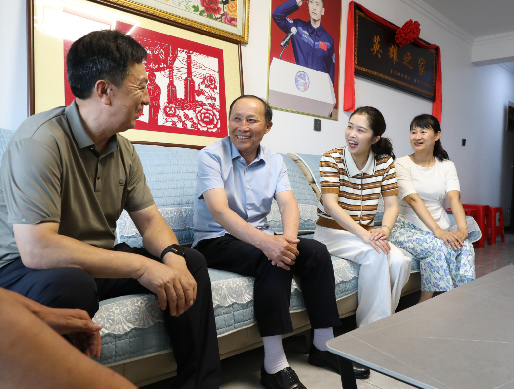 粽叶裹乡愁,徐州沛县走访航天员家属串联家国温情