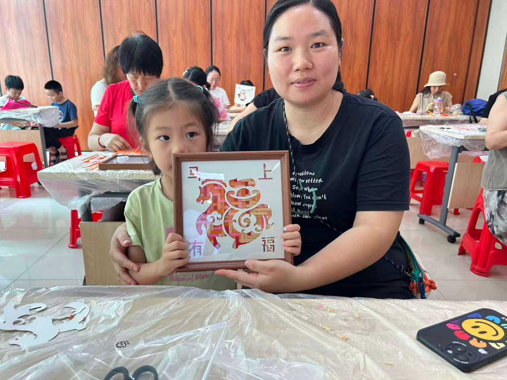 循迹庄边,好物寄情:当骏马地图变成文创好礼,居民直呼“太有心了”