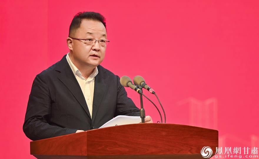 西北师范大学党委书记贾宁代表兄弟院校致辞
