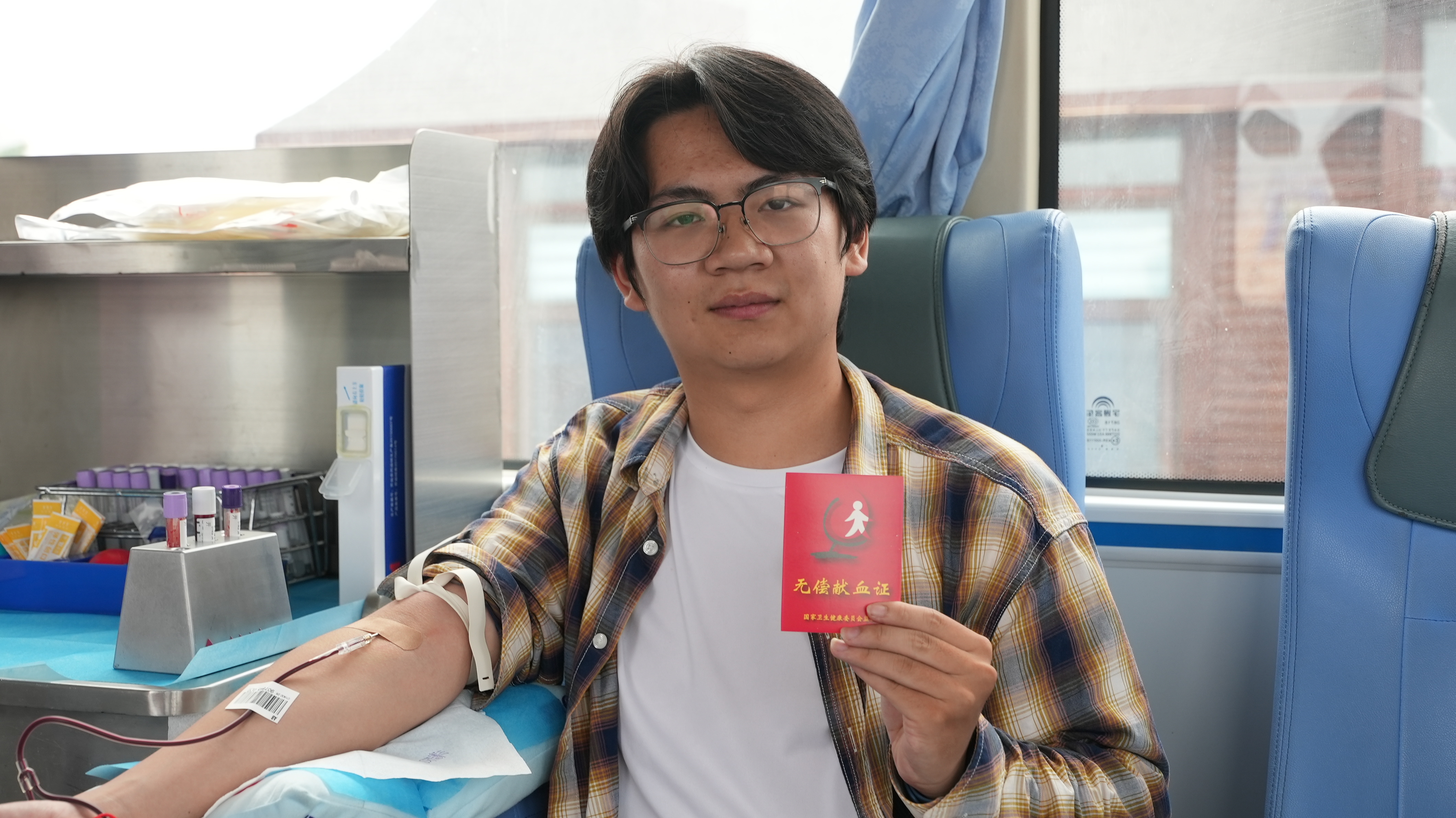 防溺急救护平安，热血初心佑岛城！青岛金沙滩海水浴场无偿献血融合公益科普活动圆满举办