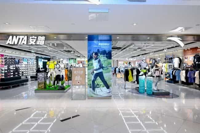 安踏新店开业，带来冠军系列与儿童专区