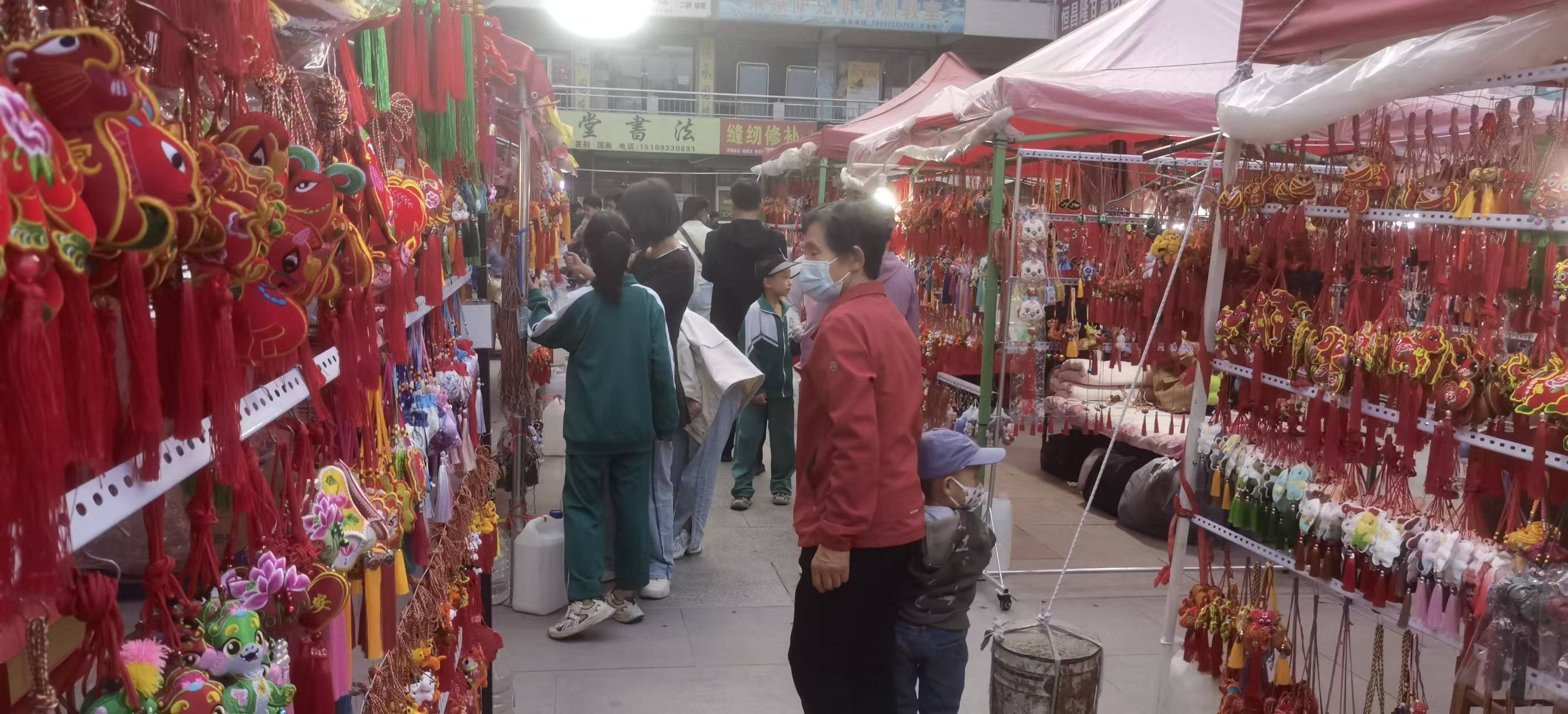 图为繁华的荷包夜市.jpg