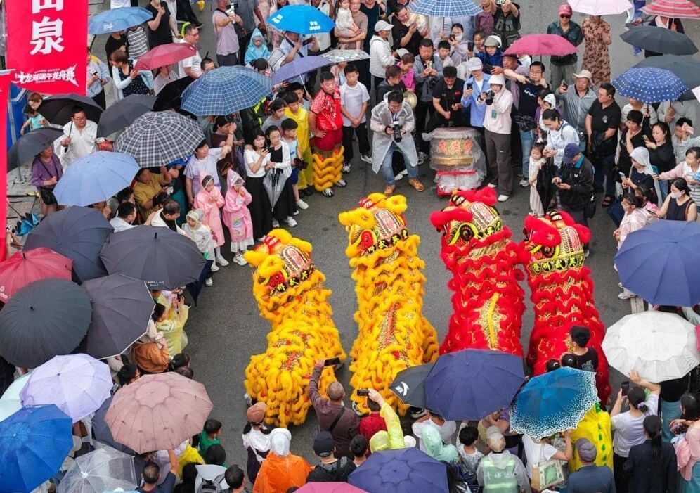 百舸破浪，汉韵流芳！这个端午，大龙湖奏响一曲水上奋进之歌