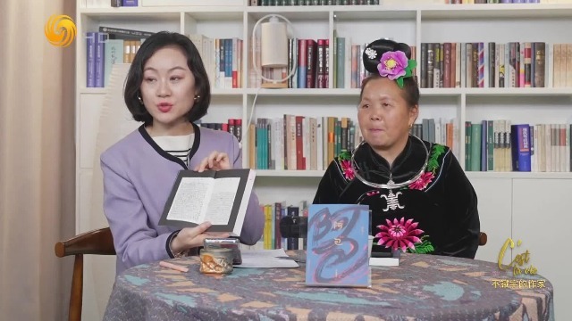 《阿包》空降各大销售书榜单，“不识字”的作者阿包写下半生苦痛挣扎