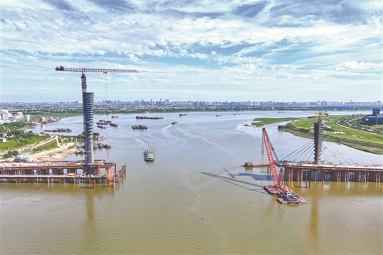 南昌推进多座跨江大桥建设 织密交通网络（图）