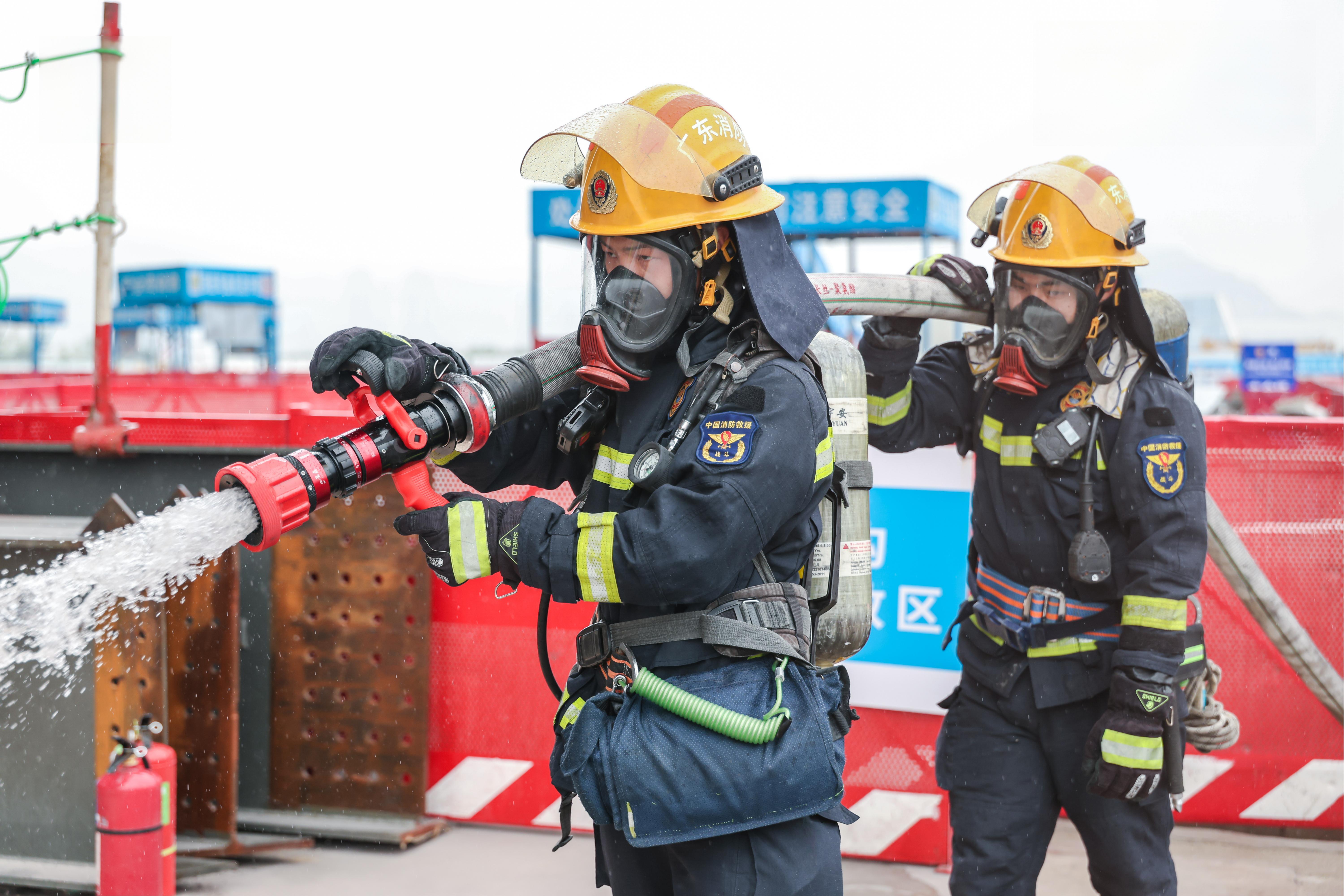 党建引领筑牢工地安全防线 西乡街道蚝业社区安全生产月活动正式启动