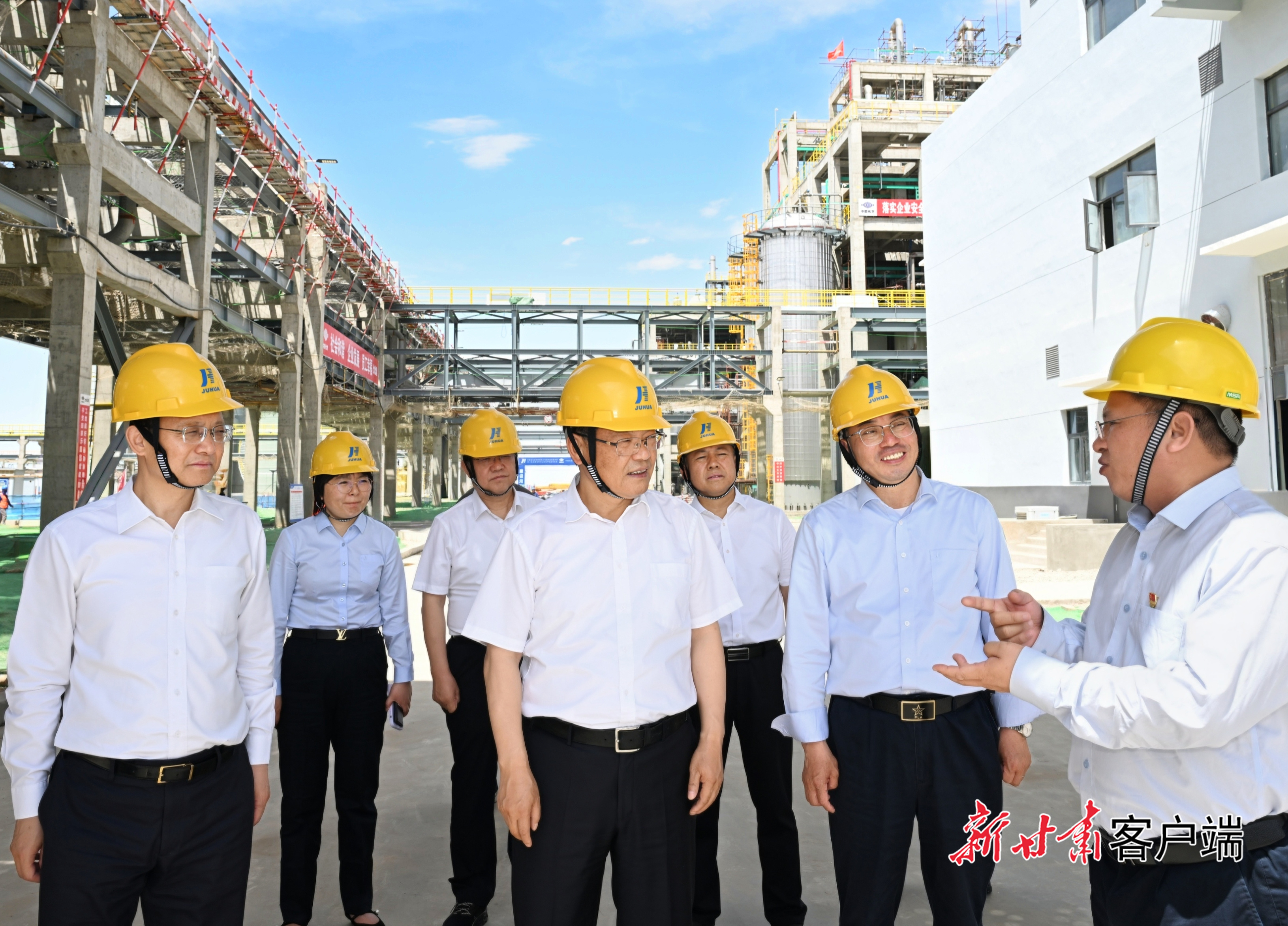 6月16日至17日,省委副书记、省长任振鹤在树立和践行正确政绩观学习教育包抓联系的酒泉市开展督导,并在张掖市调研。新甘肃·甘肃日报记者 盛学卿