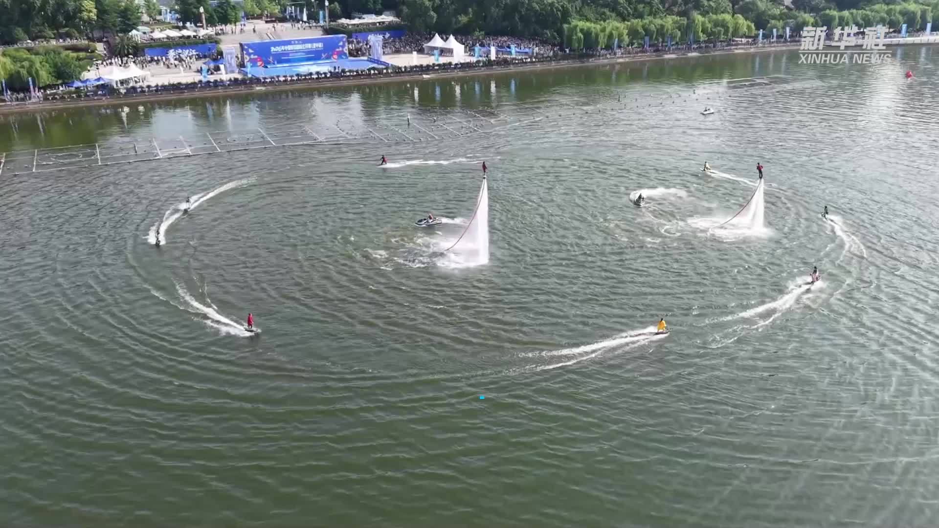 陕西汉中：桨板比赛逐汉江 各国选手展锋芒