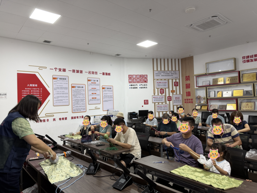 锤出健康,敲开心扉—— 固兴社区开展艾草锤手工精神康复活动