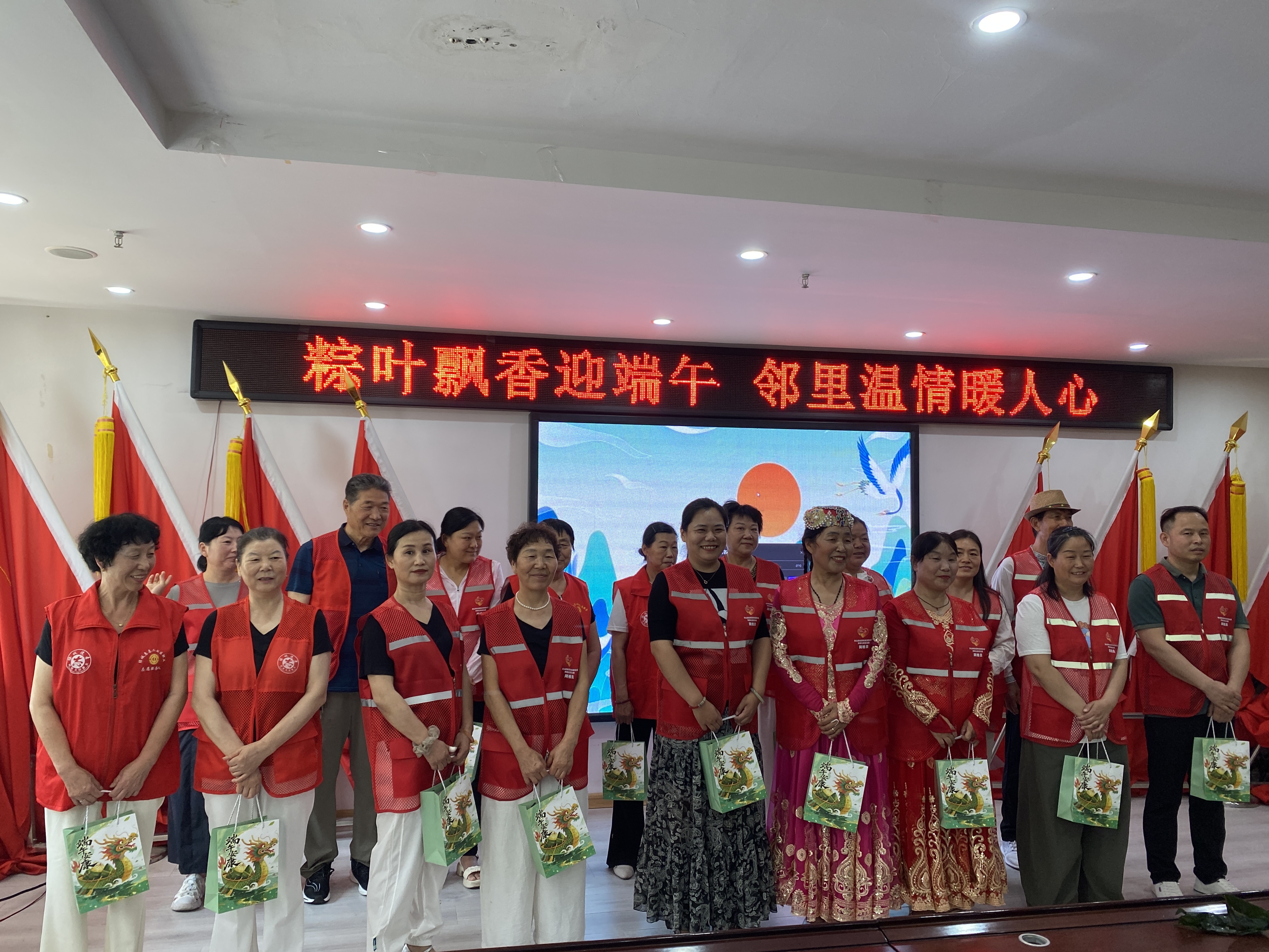 锦绣家园社区:粽叶飘香迎端午 邻里温情暖人心