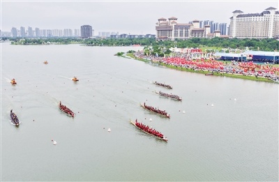 2026中国南昌国际龙舟赛比拼正酣