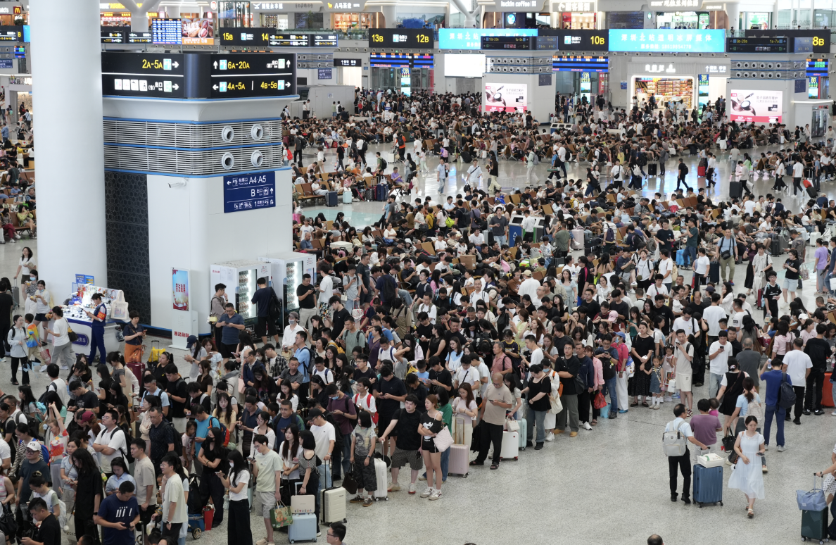 端午假期首日 深圳铁路客流火爆