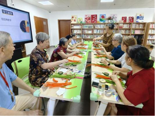 巧手悦享晚年 指尖点亮生活 --麻布社区 “指间悦动” 长者手工小组圆满落幕