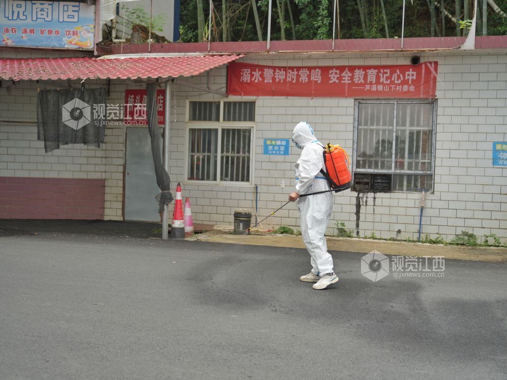 2026年6月24日，江西省萍乡市芦溪县芦溪镇组织应急救援队伍开展2026年防汛应急救援演练。