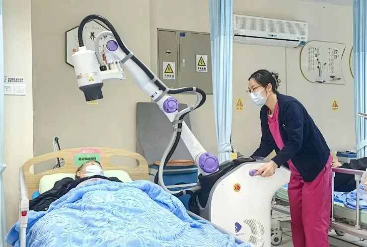 发挥场景优势 深圳推动人工智能 与民政服务融合