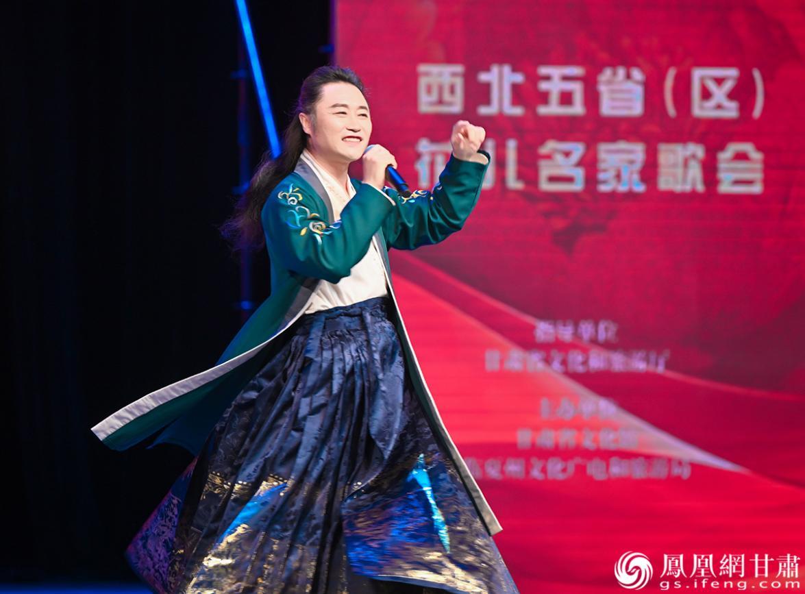 甘肃花儿年轻化传播标杆人物段兴华带来出圈金曲《尕连手》