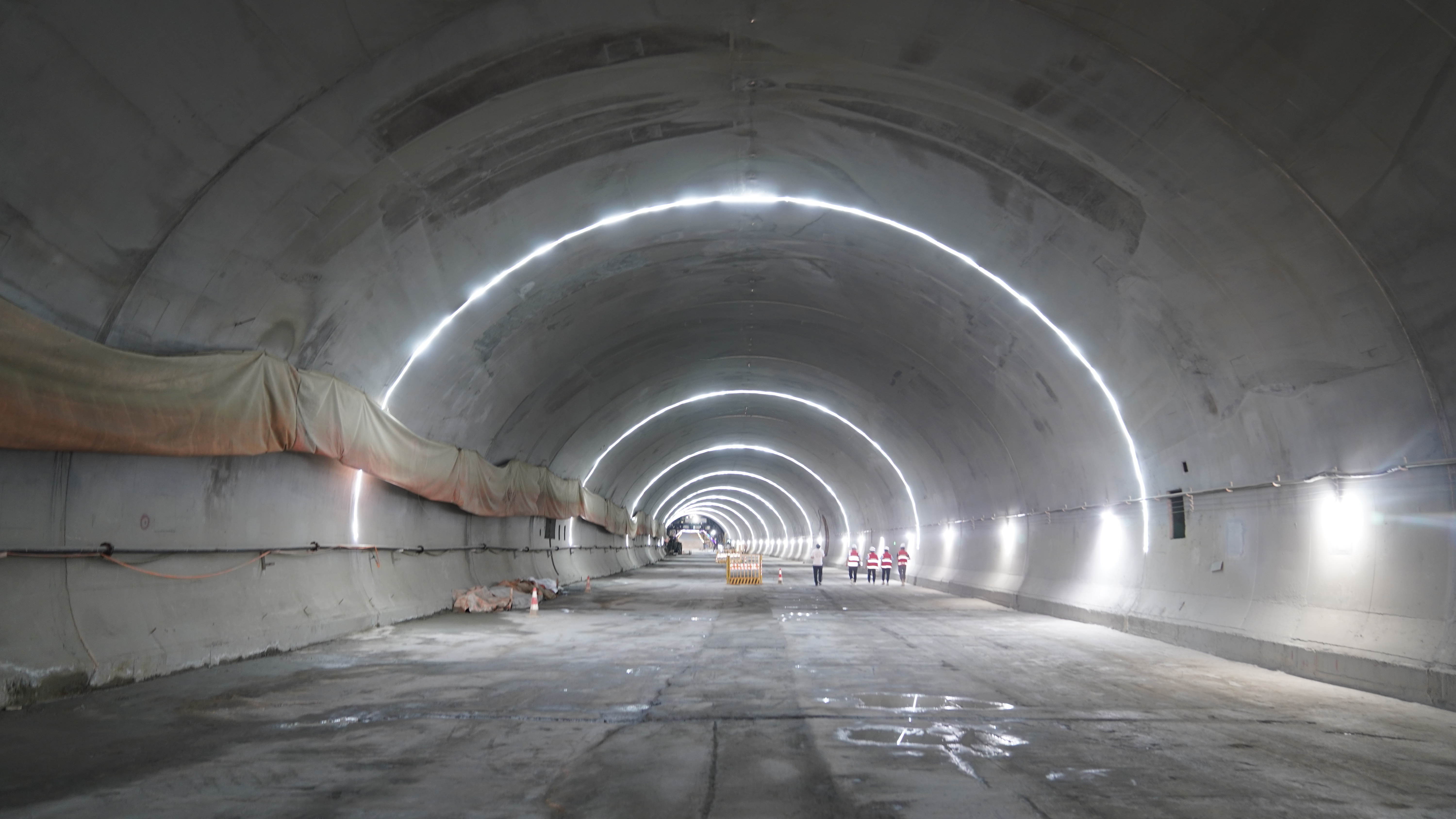 中铁三局承建的兰州中通道高速公路窑湾隧道右洞