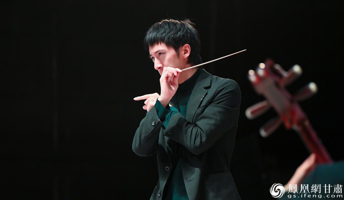 香港天籁敦煌乐团指挥甘圣希为公祭伏羲大典创作新曲《龙腾伏羲台》