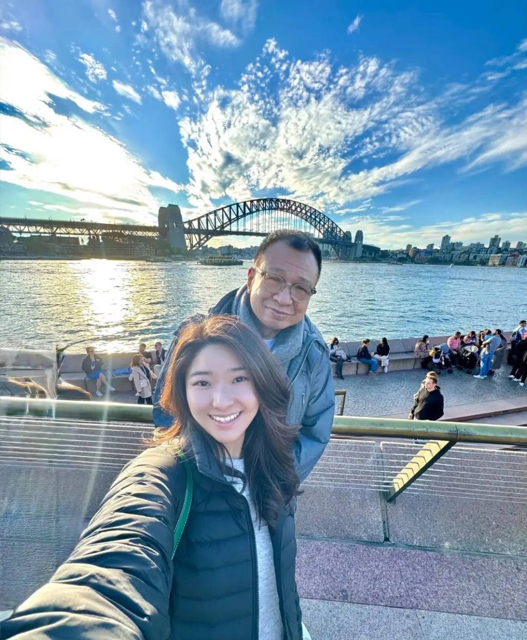 许惠菁父亲节深情追忆许绍雄：父爱如梦，盼常聚