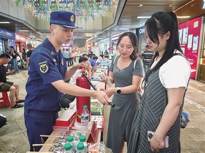江西萍乡：开展消防安全科普宣传（图）
