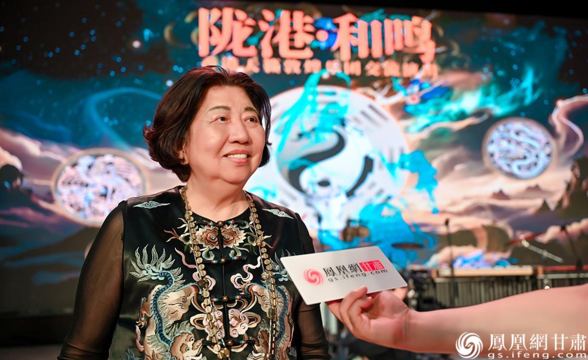 香港天籁敦煌乐团创办人纪文凤表示,首次踏足麦积山就被精美绝伦的造像深深震撼。