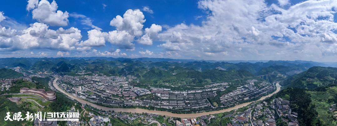 11.茅台镇全景 摄影：酱香仁怀图库.jpg
