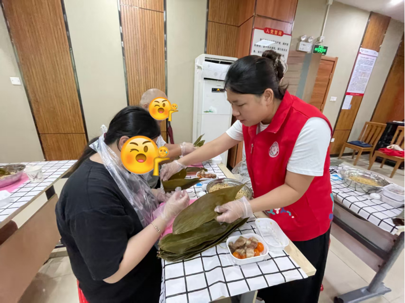 粽香传温情 庄边社区端午手工活动为弱势群体搭建融入社区“暖心桥”