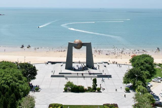 广东汕头南澳“自然之门”北回归线标志塔。 南方+记者 陈斐仪、杨立轩 摄