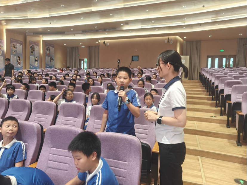 “青春不‘毒’行,防毒我先行”永丰社区禁毒宣传走进校园