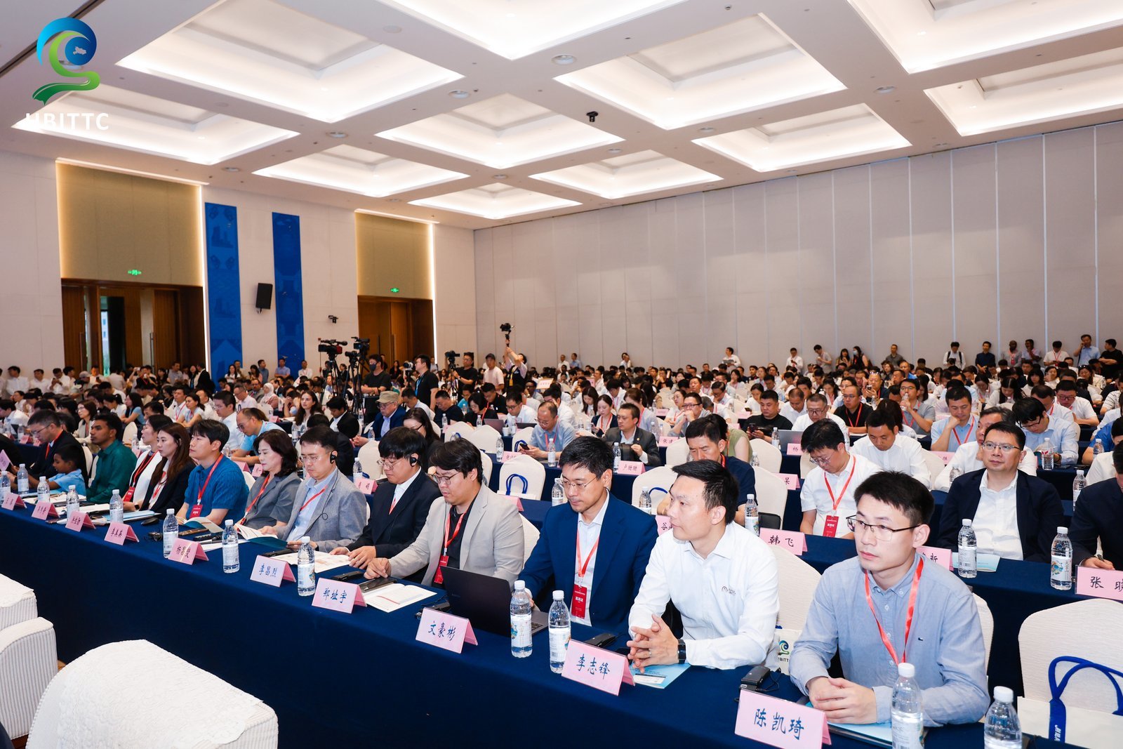 “祝融&middot;耐火智工”亮相2026湖北国际技术交流会 全球首个耐火材料垂直领域大模型引关注
