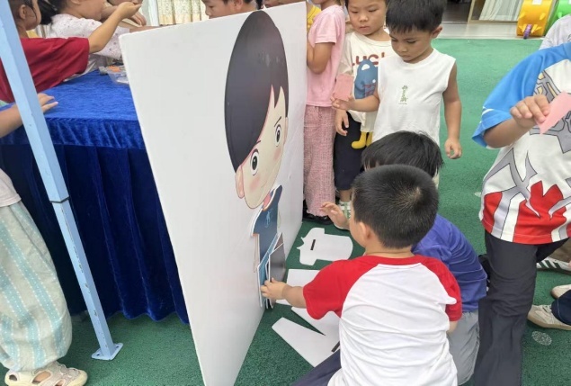 麻布社区“童安护航,守护成长”未成年人安全宣传系列活动走进四校
