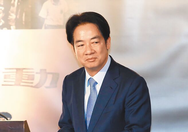 赖清德吃狗粮，还称赞“味道很棒、很香”