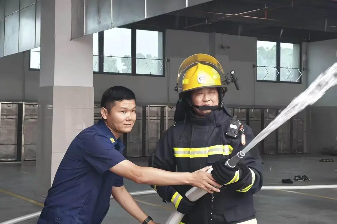 消火栓出水